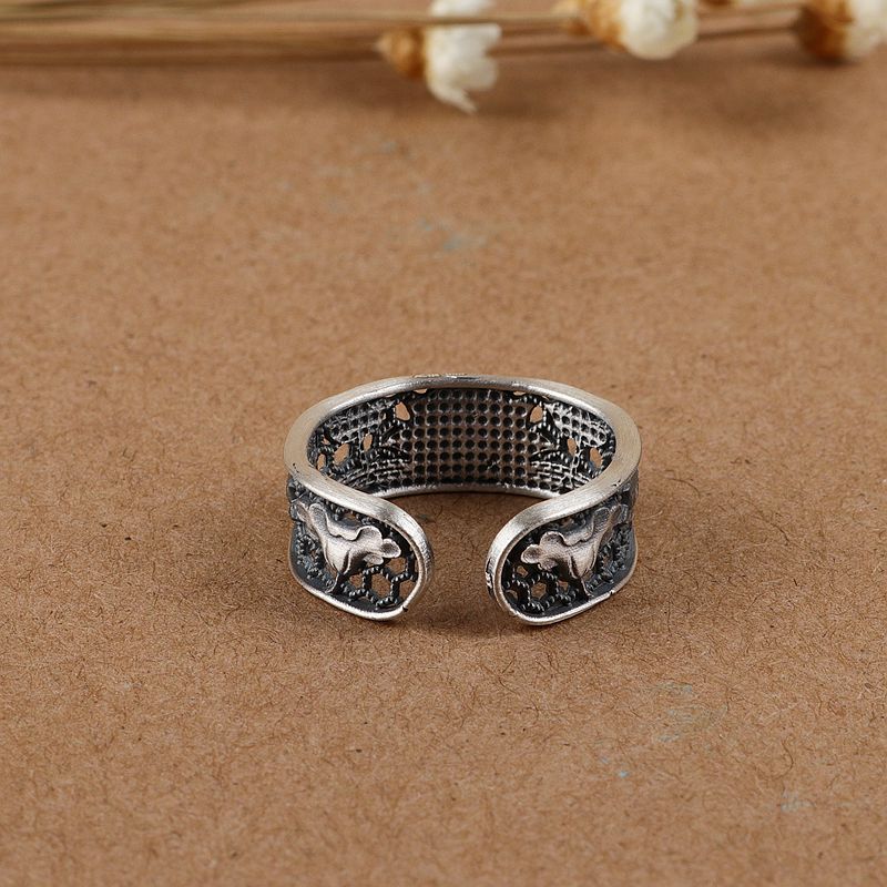 Women's Hollow Lotus Ring Matte Vintage Silk Ring