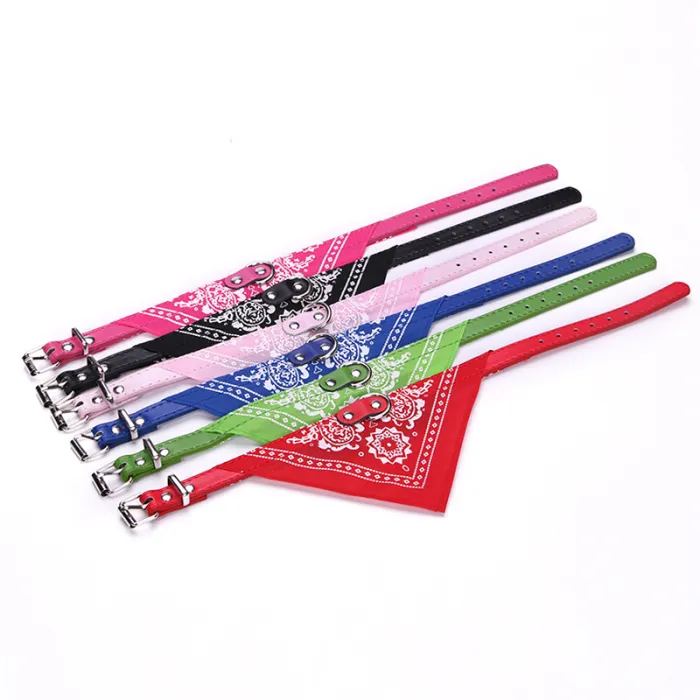 Collier bandana réglable pour chien et chat