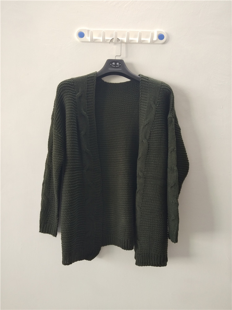 Loose Long-Sleeved Twist Knit Sweater
