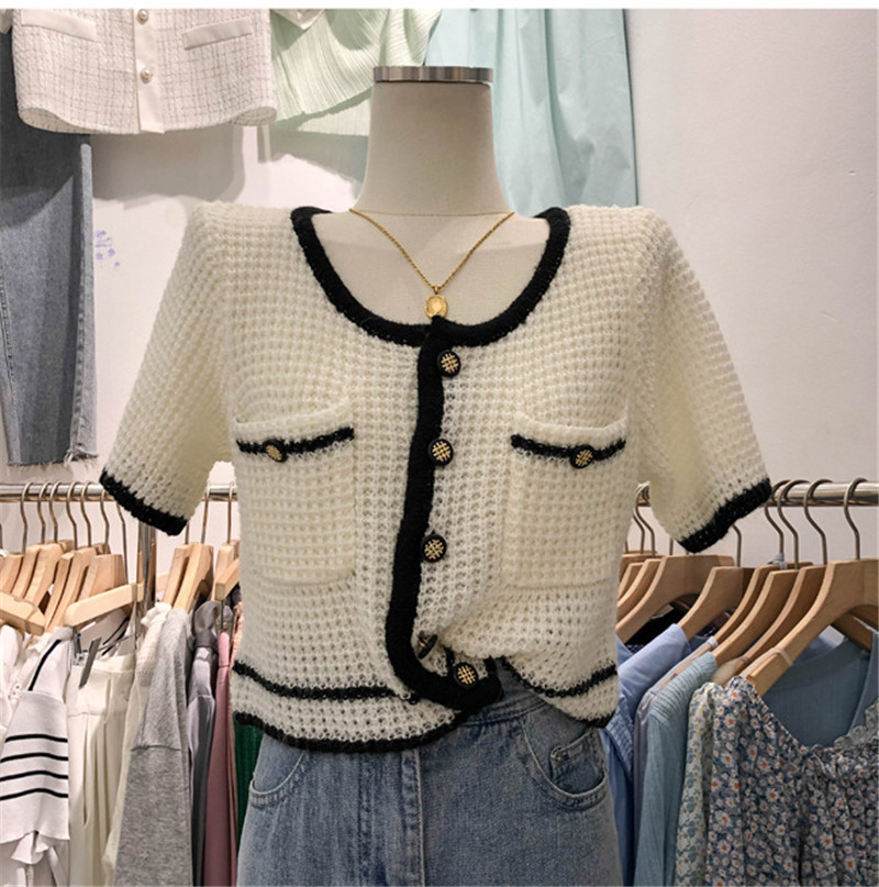 Thin Short-sleeved Design Blouse With Sweet And Gentle Style