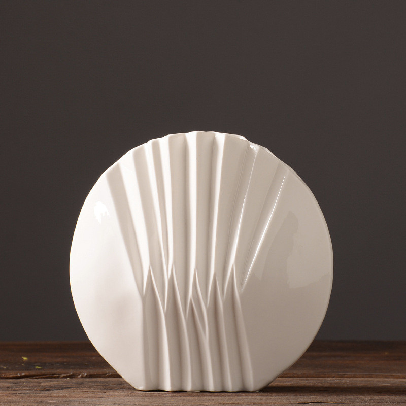 Modern And Simple White Shell Ceramic Vase Decoration