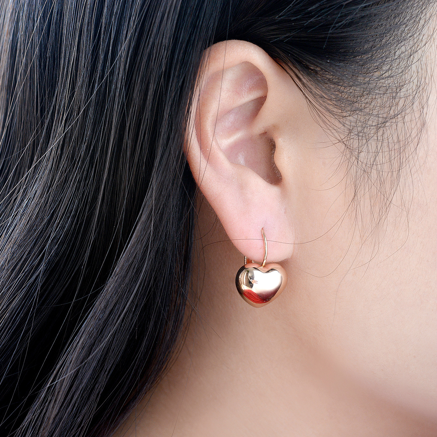 Fashion Simple Temperament Smooth Peach Heart Alloy Earrings