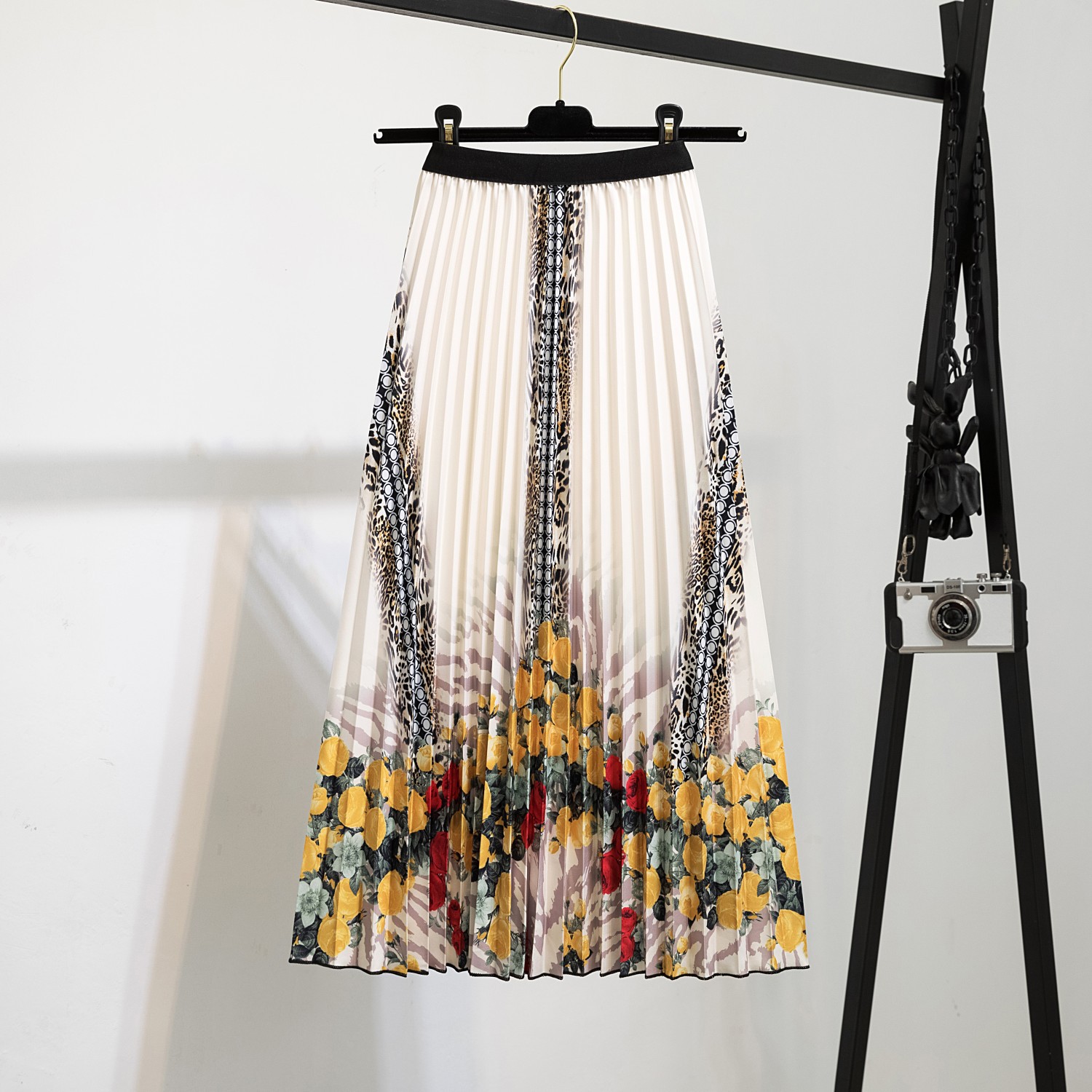 Printed Mid-Length Pleated Large Hem A-Line Skirt