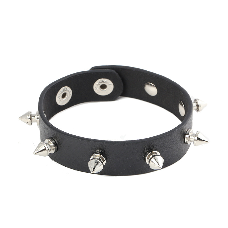 Punk Style Rivet Bracelet Rock Spiked Wrist Strap Non-Mainstream Men'S Leather Personality Bracelet
