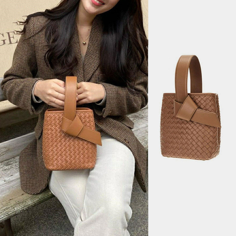 Woven Lace Up Portable Bucket Bag Women'S One Shoulder Messenger Bag