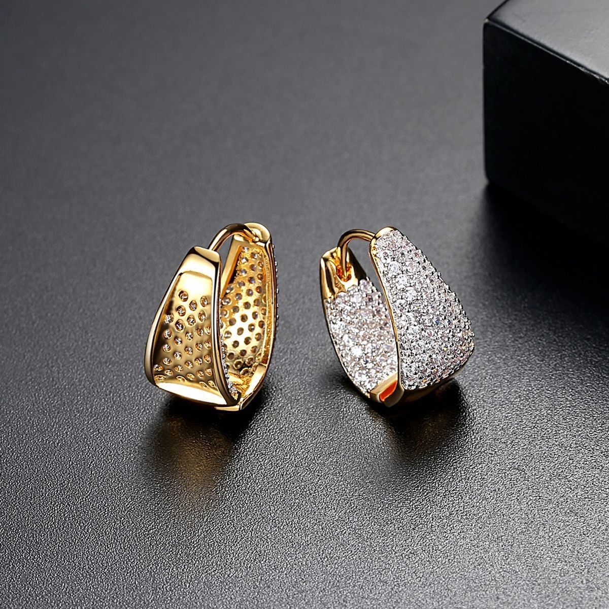 Qiuling Earrings Are Plated With 18K Genuine Gold, Simple European And American Women'S Zircon Earrings, A Hair Substitute Earring
