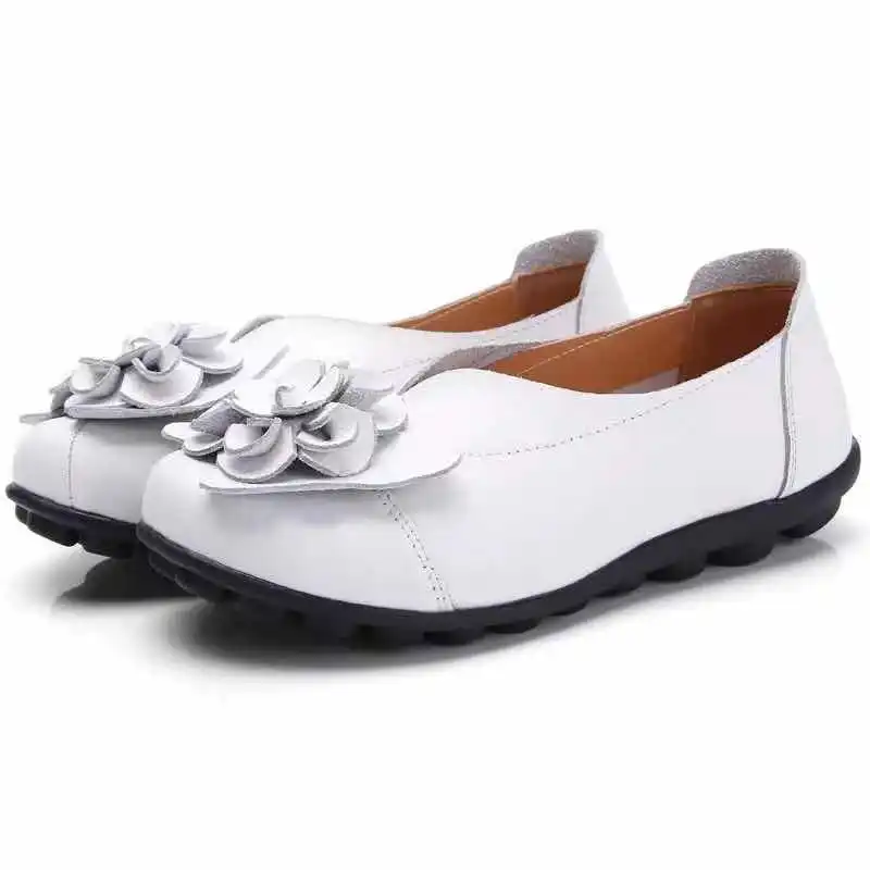 Cowhide Flower Mother Shoes Flat