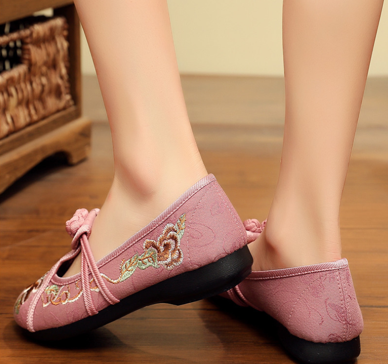 Old Beijing Embroidered Single Shoe With Polyurethane Sole And Soft Sole Pedal