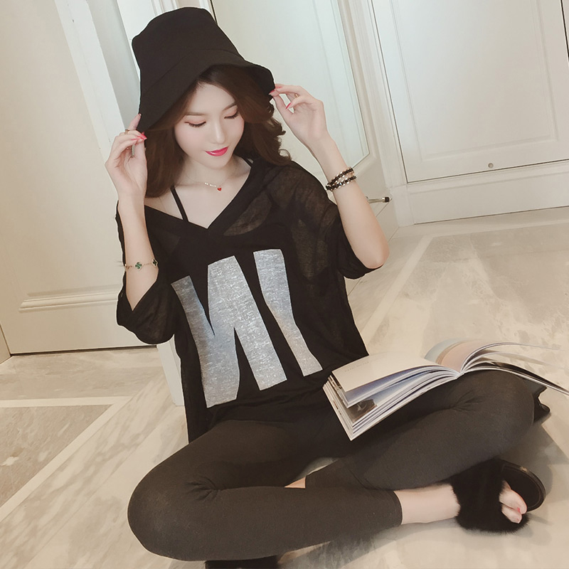 Korean Fashion All-Match V-Neck T-Shirt Summer New Plus Size Women'S Casual Loose Short-Sleeved Suspender Top Two-Piece Suit