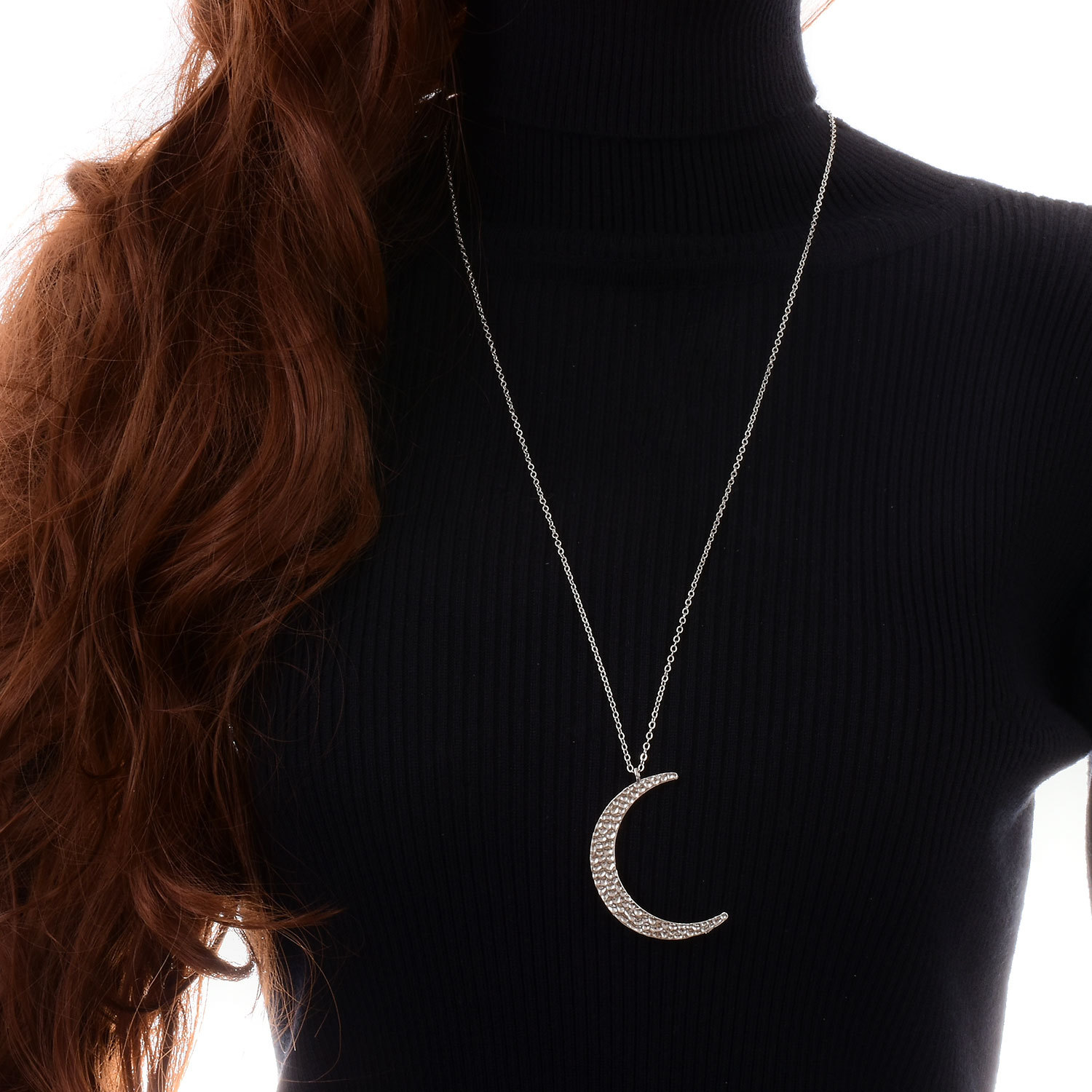European And American Cross-Border Jewelry Fashion Exaggerated Crescent Pendant Necklace Women Hot Sale Single Layer Necklace Sweater Chain Xl691