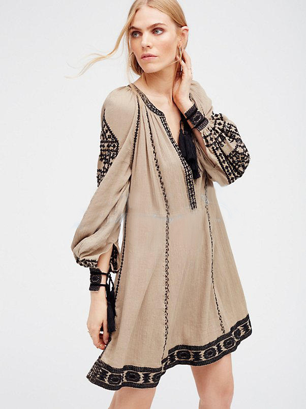 Loose Dress With Totem Embroidery And Tassels — image 1