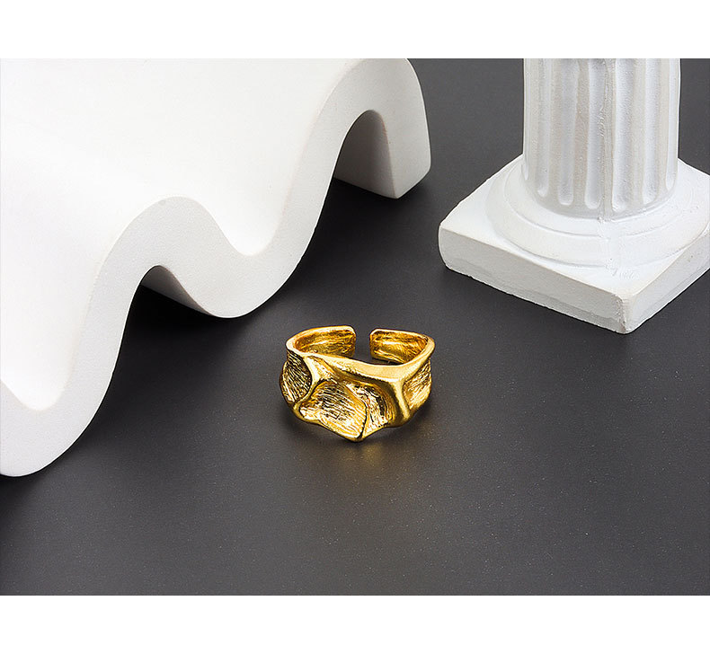Dark Fold Texture Texture Ring