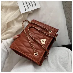 Fashion Shoulder Bag Simple Rhombus Chain Handbag - Red - View 1
