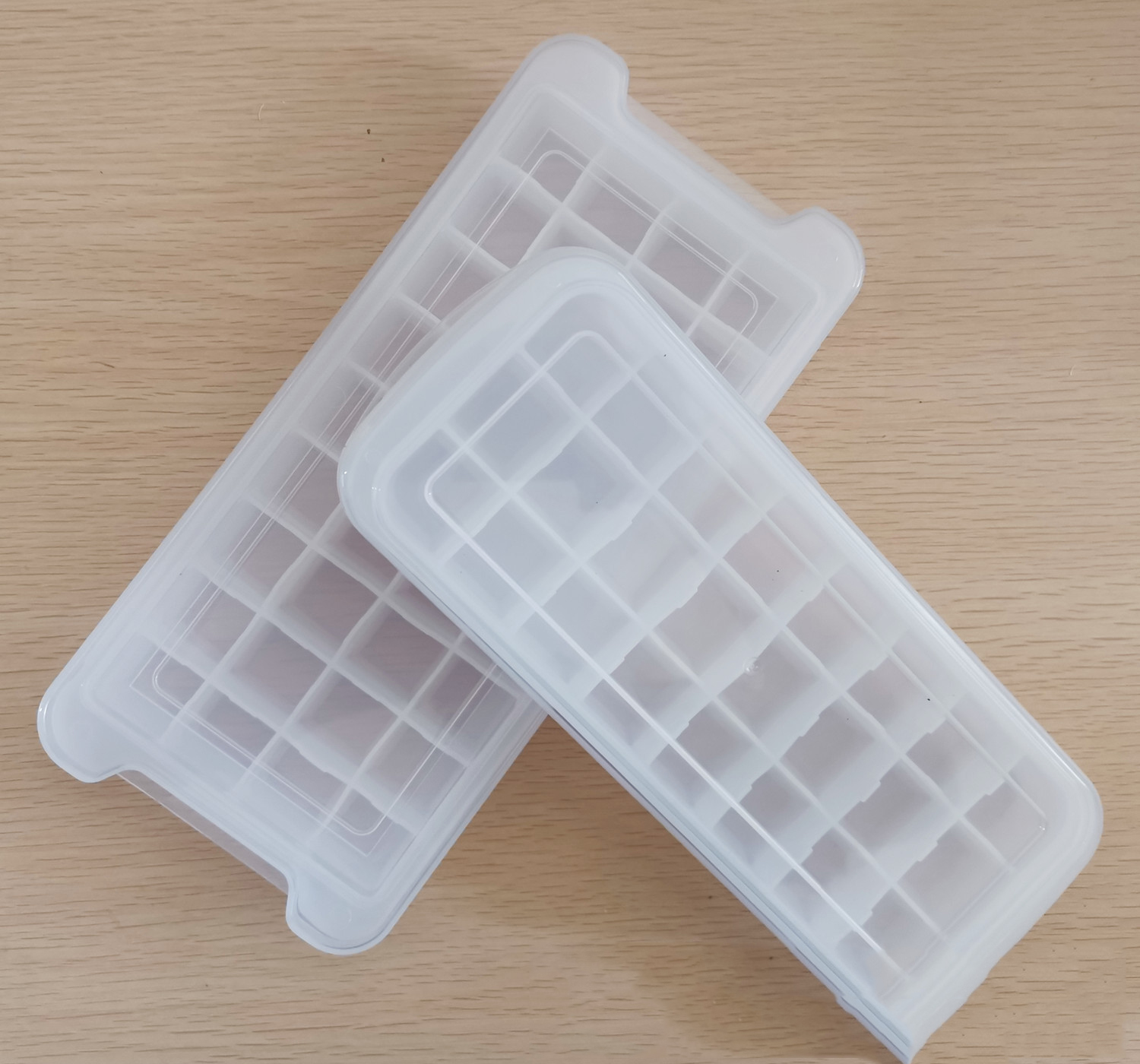 Title 8, Household Silicone Square Ice Tray With Lid