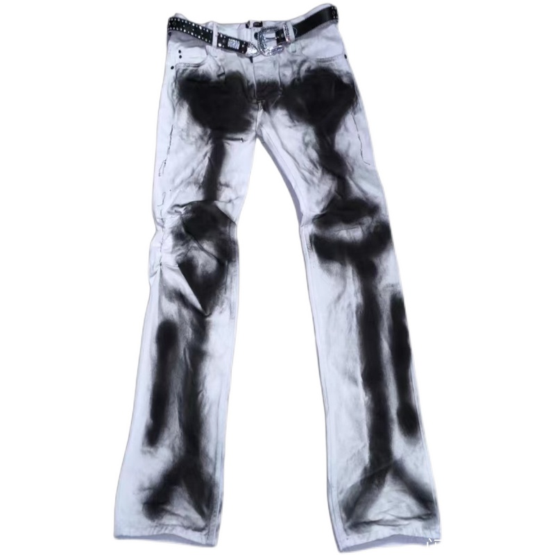 Title 4, Jeans hip hop con scheletro osseo sprayato. Sti...