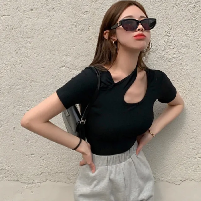 Designed To Show Off The Clavicle With Short Sleeves Black - Shop at LoveMi