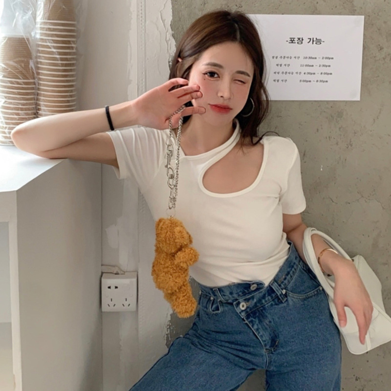 Designed To Show Off The Clavicle With Short Sleeves