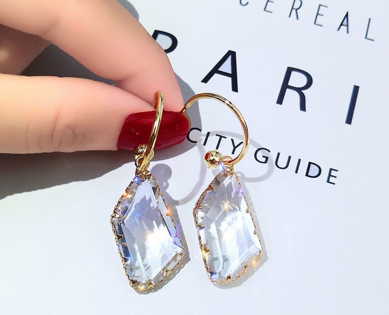 Temperament European And Personality Exaggerated Earrings - Image 3