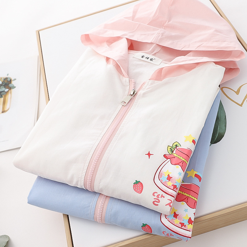 College Style New Strawberry Bottle Print Hooded Jacket Sunscreen Shirt Wearing Clothes Tide