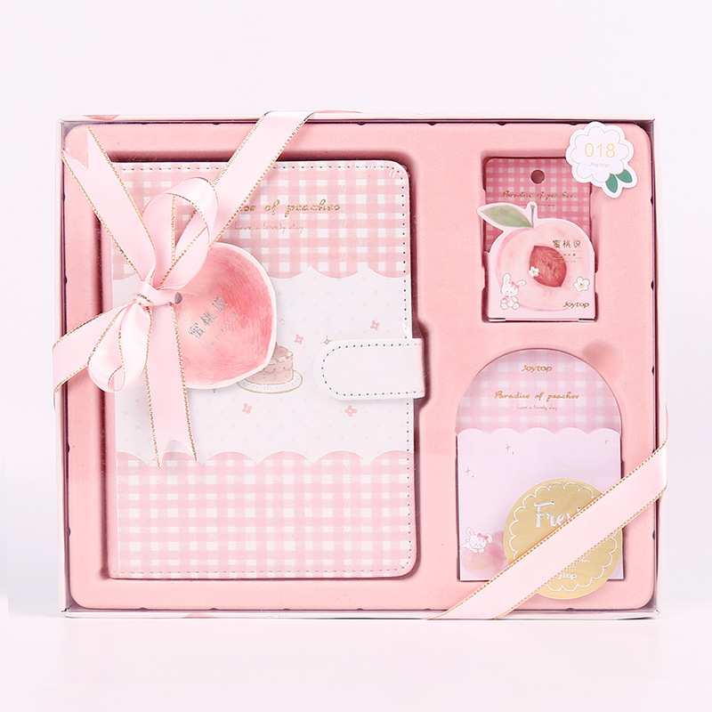 Cake peach gift box