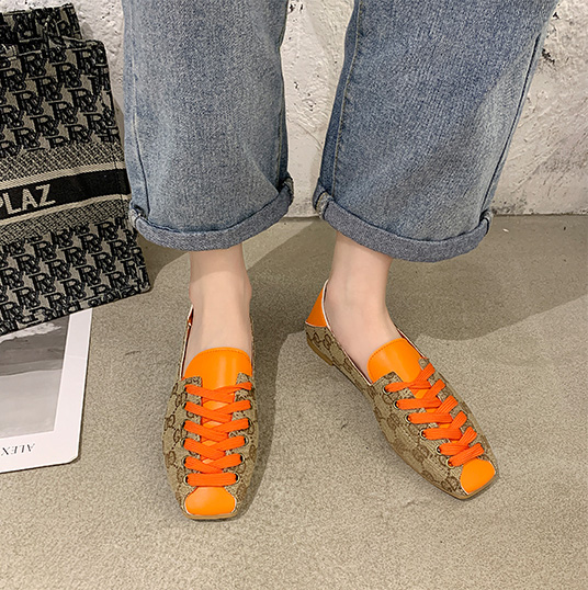 One-Legged Lazy Lace-Up Square-Toed Beanie Shoes