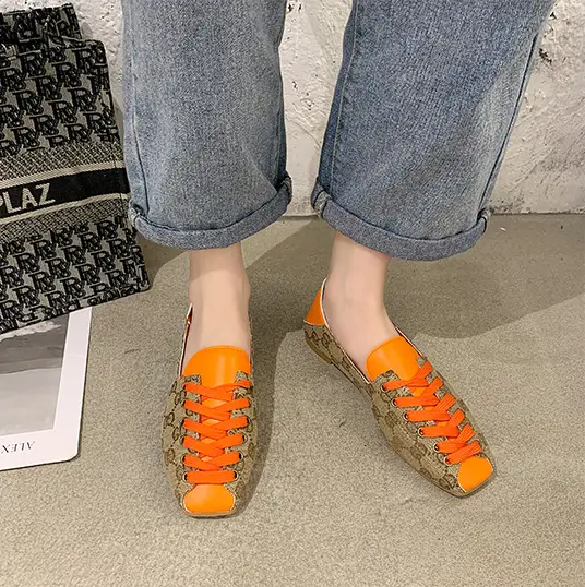 One-Legged Lazy Lace-Up Square-Toed Beanie Shoes