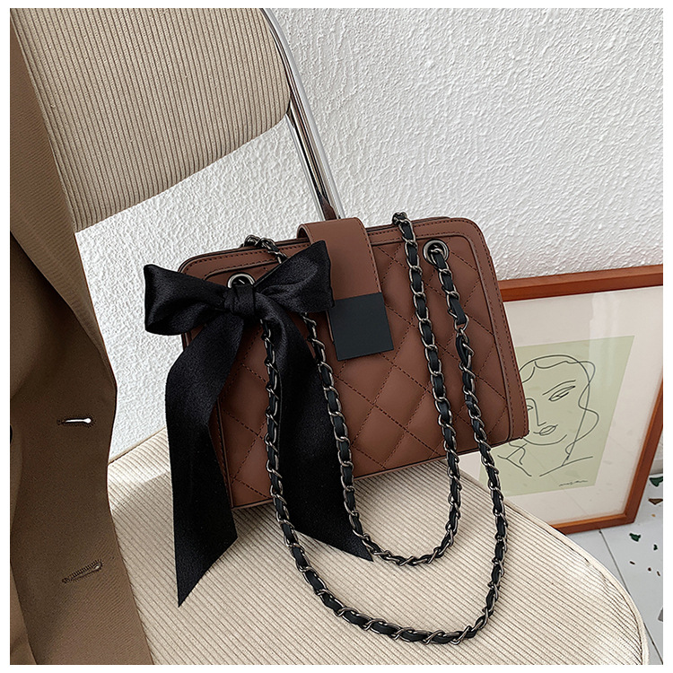 Title 2, One-Shoulder Messenger Small Square Bag