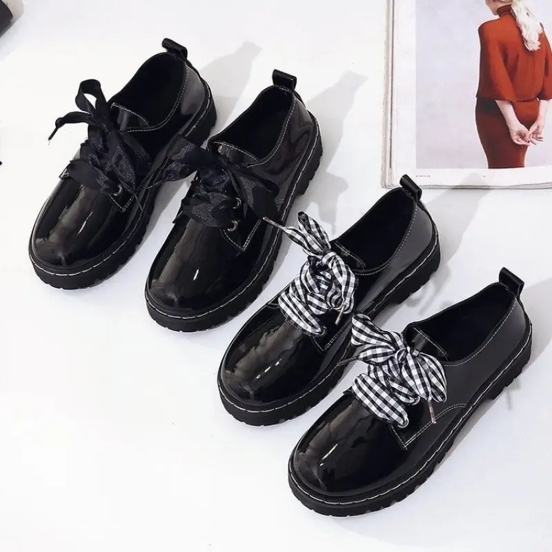 Ladies British Lace-up Small Leather Shoes