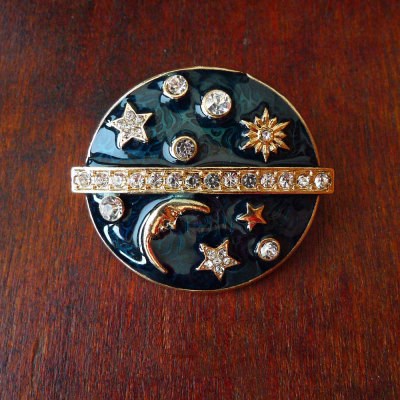 Title 5, Vintage Fine Moon Badge Sun God Round Oil Drop ...