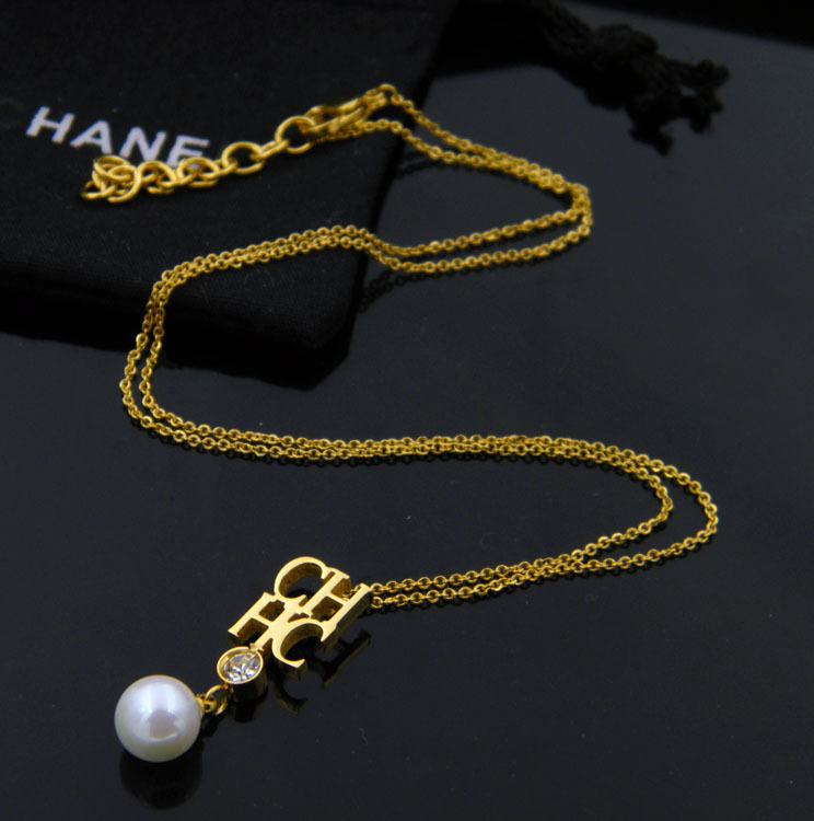 Small Diamond Hanging Pearl Titanium Steel Rose Gold Necklace