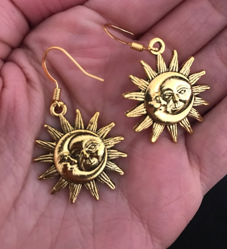 European And American Retro Sun And Moon Earrings Song Of Ice And Fire Sun And Moon Retro Ladies Earrings Earrings