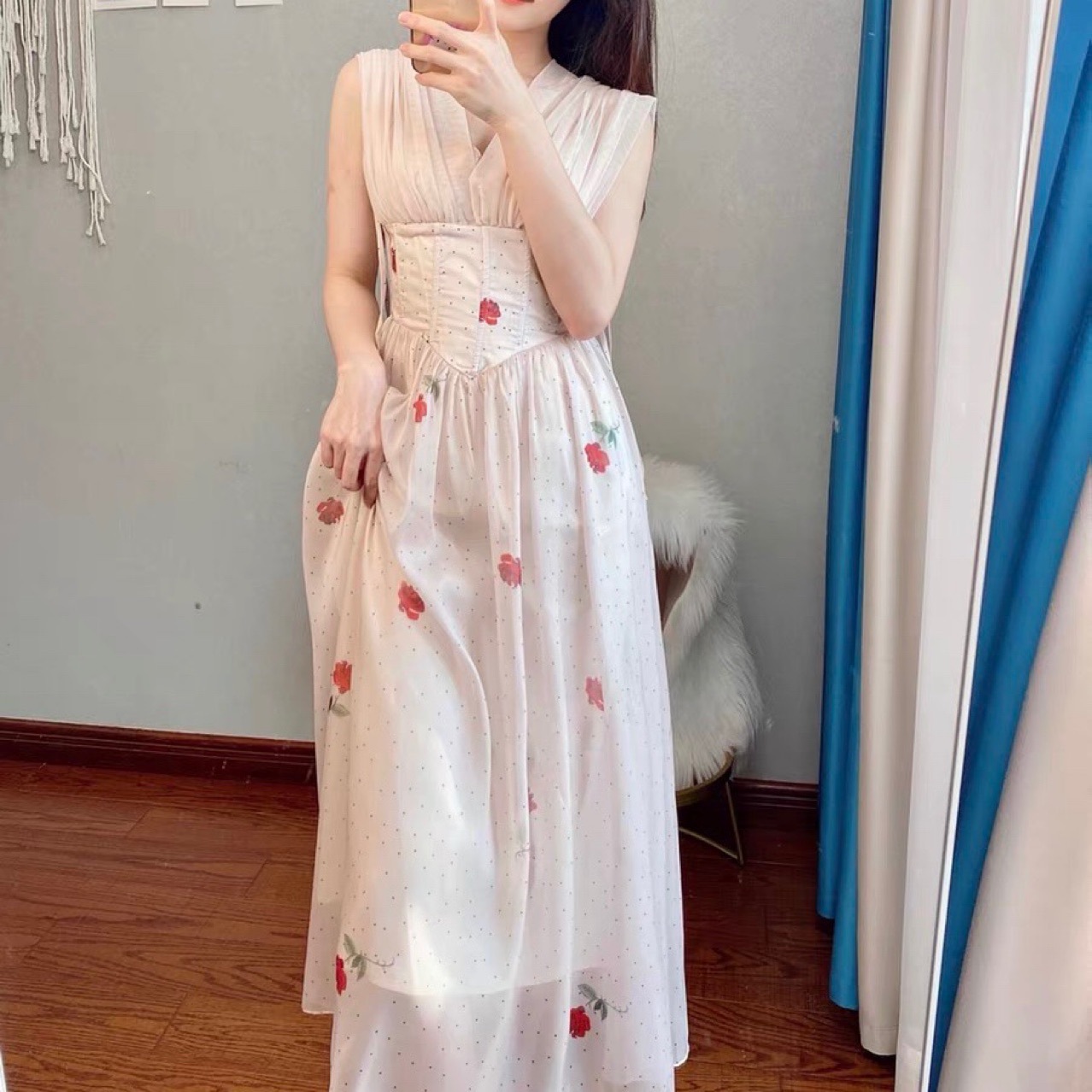 French Retro Gentle Waist Polka Dot Rose Embroidered Fishbone Dress