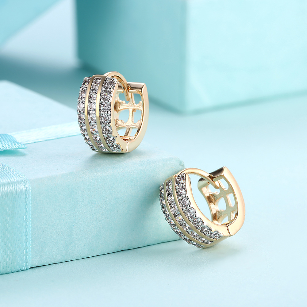 Three Rows Of Diamond-studded Romantic Ear Buckles