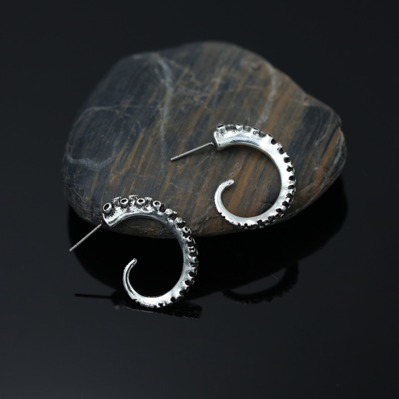 European And American Geometric Thorns Rattan Earrings C-shaped Semicircle Retro