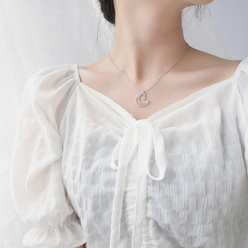 Simple Personality Wild Love Moon Necklace