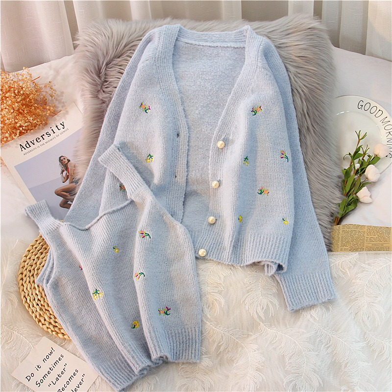 Spring New Temperament Sweater Knitted Cardigan Embroidery Suit Female Western Style Sling Two-piece Short Paragraph