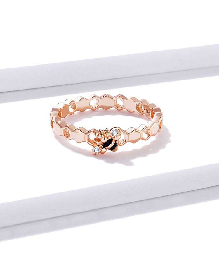 Bee Homing Ring With Rose Gold Plaid