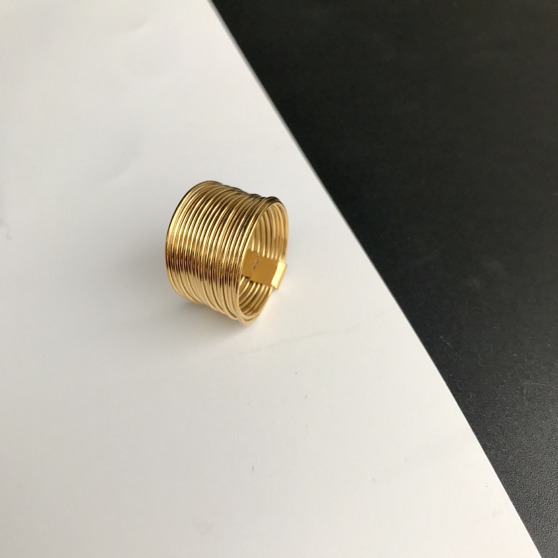 Exaggerated European And American Punk Rock Fan Ring