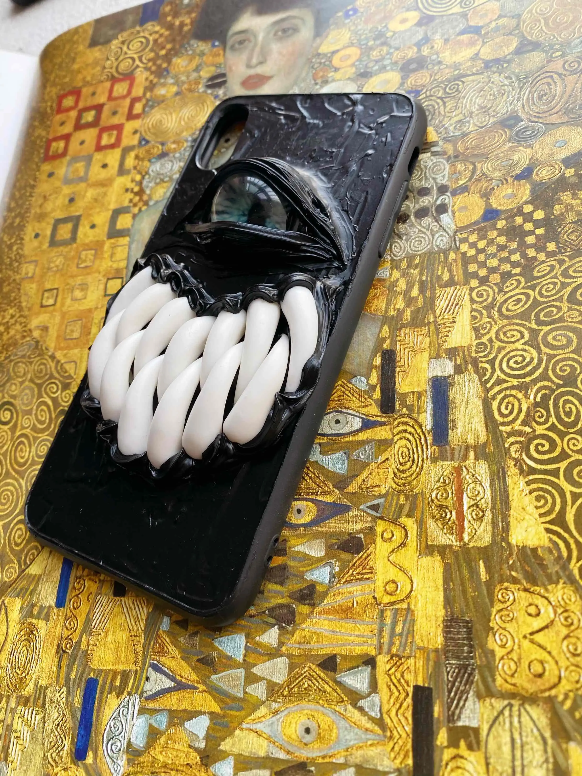 Three-dimensional Simulation Luminous Mobile Phone Case
