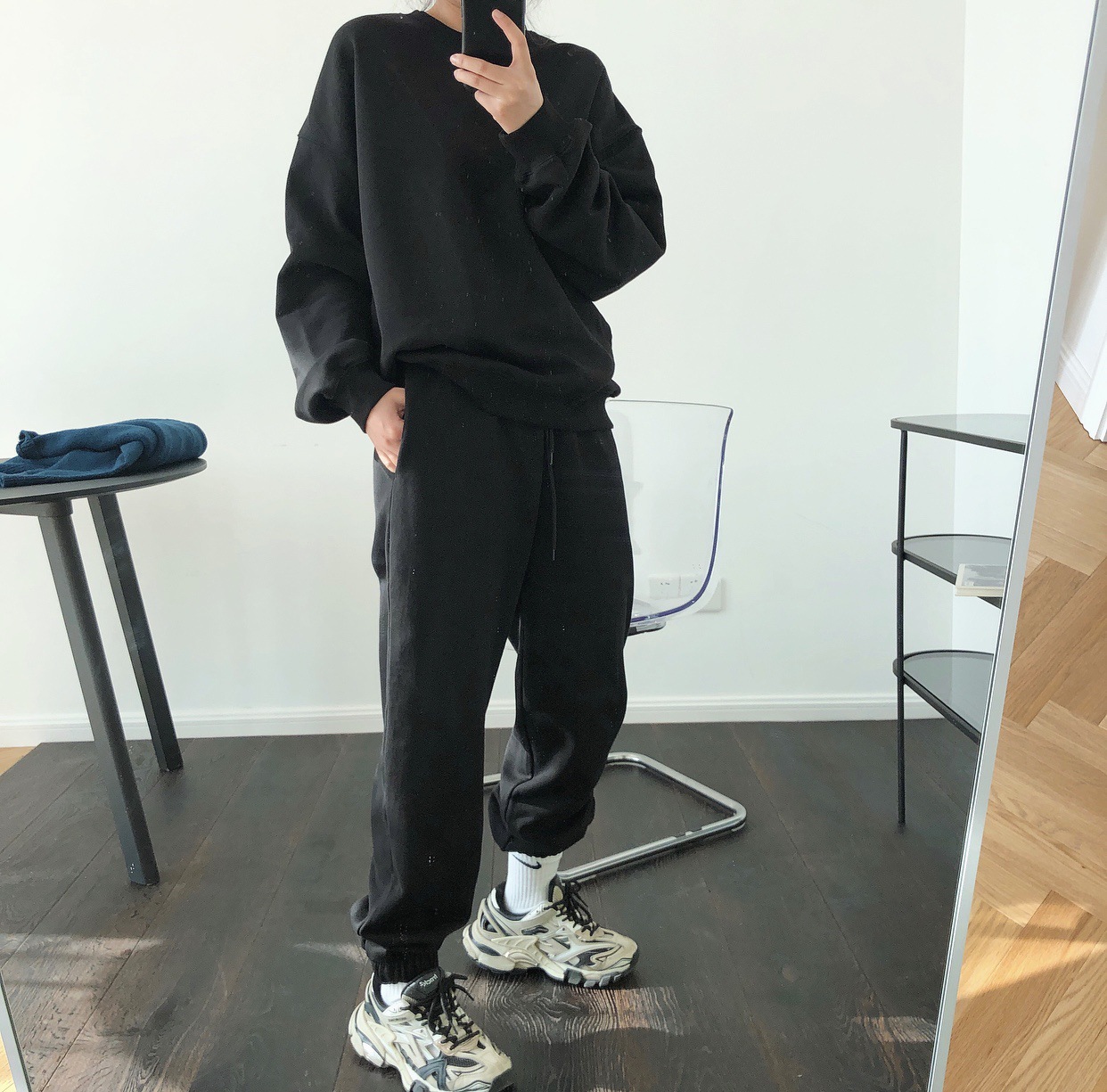 Louvre European And American Style Leisure Sports Round Neck Sweater Suit