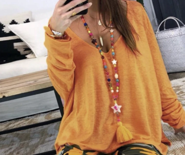 Loose V-neck long sleeve bat shirt T-shirt