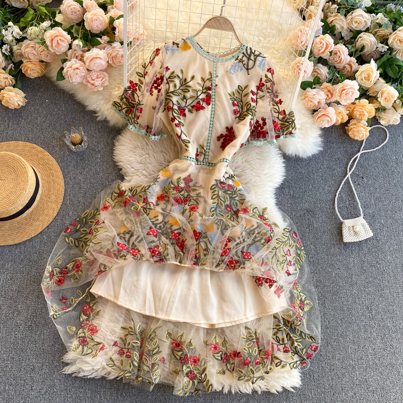 French Retro Palace Style Embroidered High-end Dress — image 1