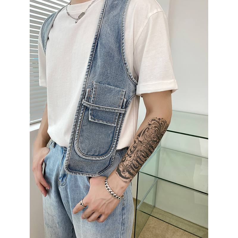 Title 6, Gilet asymétrique à poche en denim fonctionnel