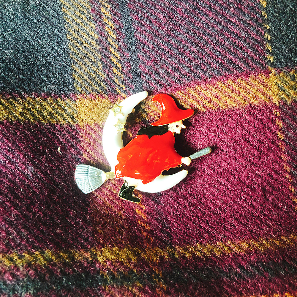 Halloween gift alloy drip brooch (red)