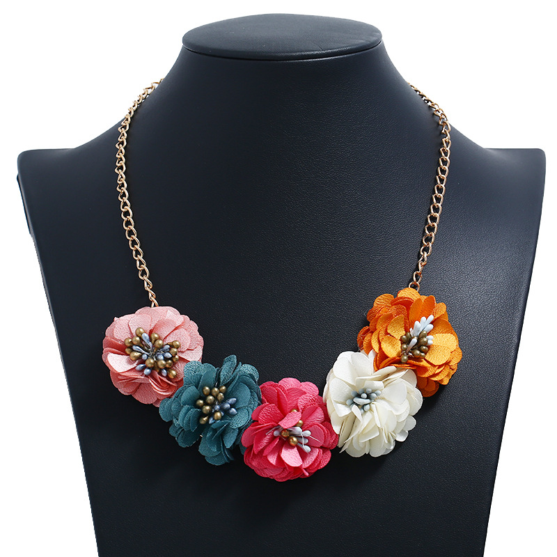 Temperament Fabric Flower Necklace Women's Clothing Accessories