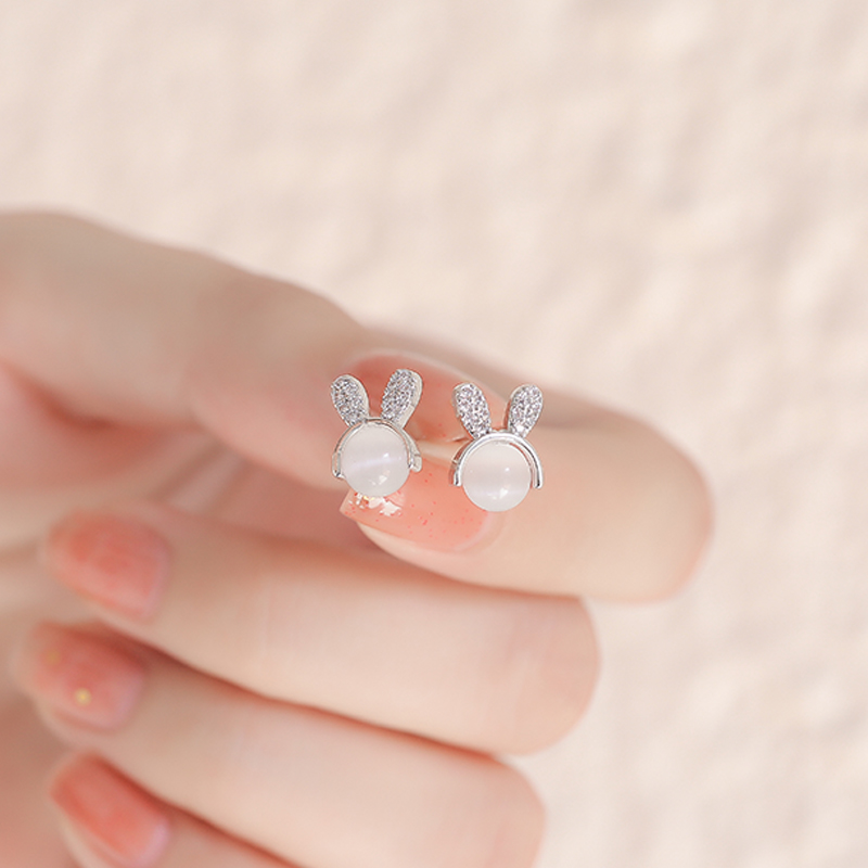 Opal Rabbit Stud For Fashion Korea