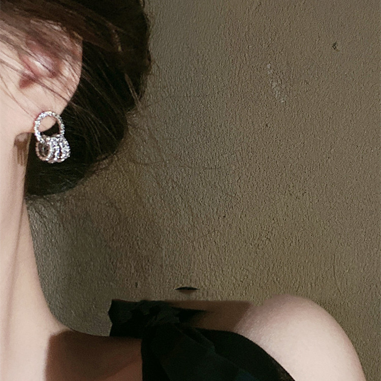 Exquisite Temperament Earrings Circle Diamond-set Simple And Small