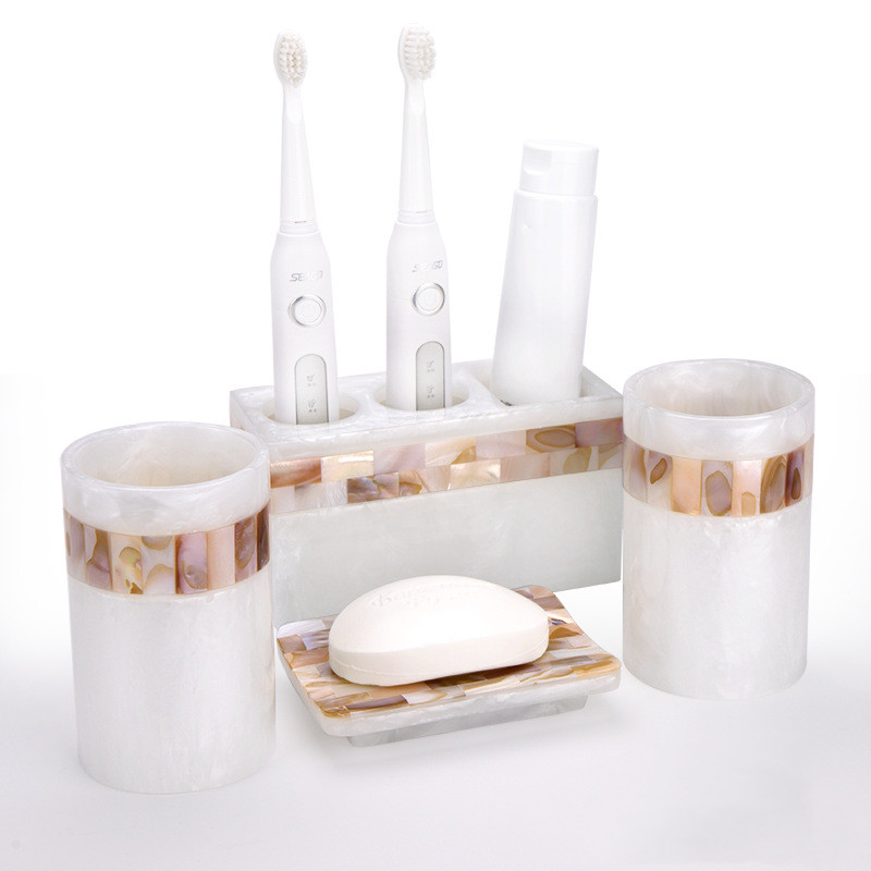 Four piece bathroom set