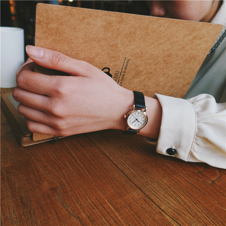 Small Dial Watch, Thin Belt, Versatile Girl's Belt Watch