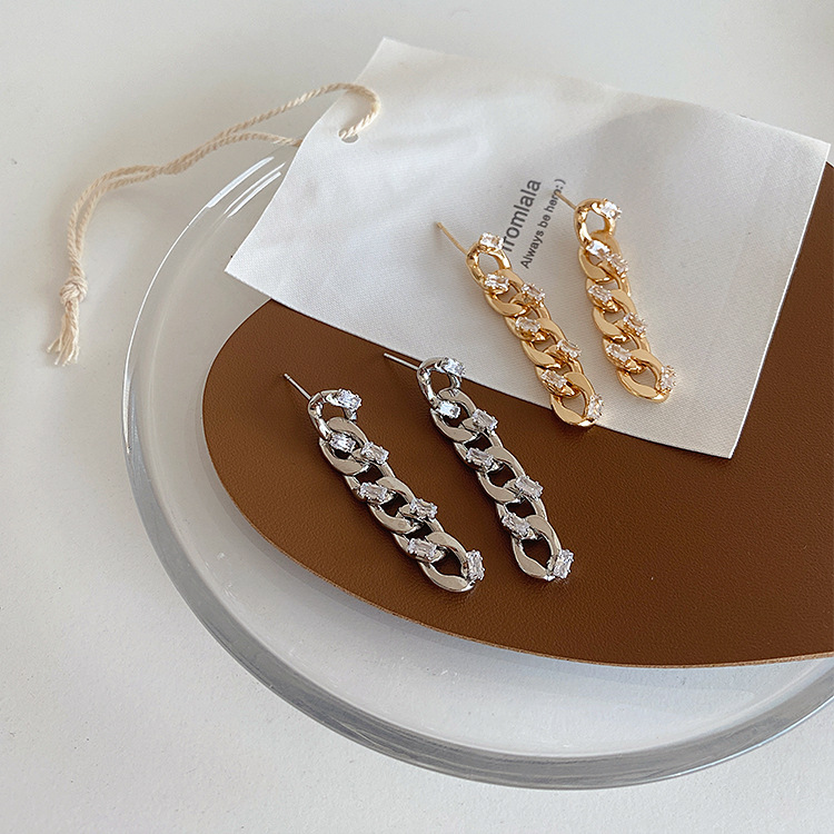 Vintage Harbor Wind Zircon Metal Chain Earrings Female